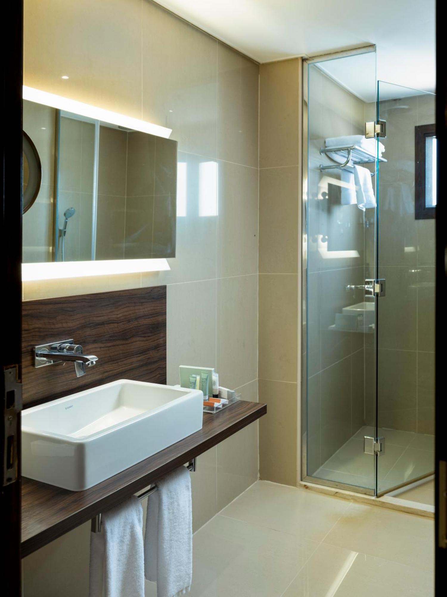 Retaj Inn Al Wakrah Phòng bức ảnh