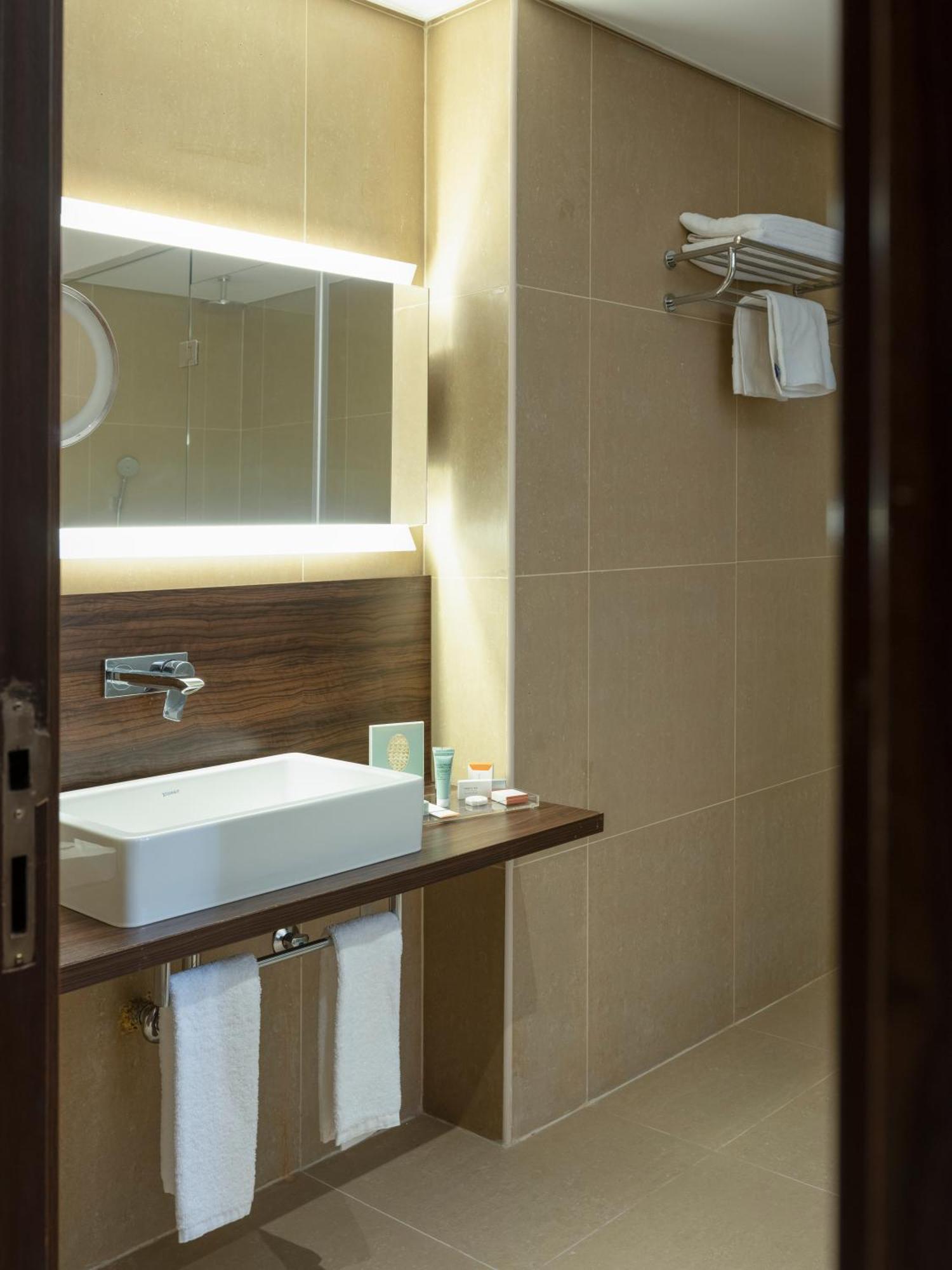 Retaj Inn Al Wakrah Phòng bức ảnh